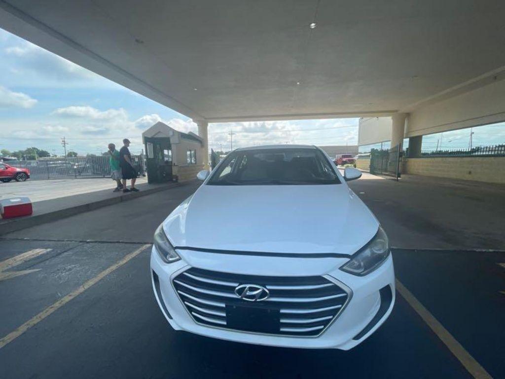 2017 Hyundai Elantra SE 6AT