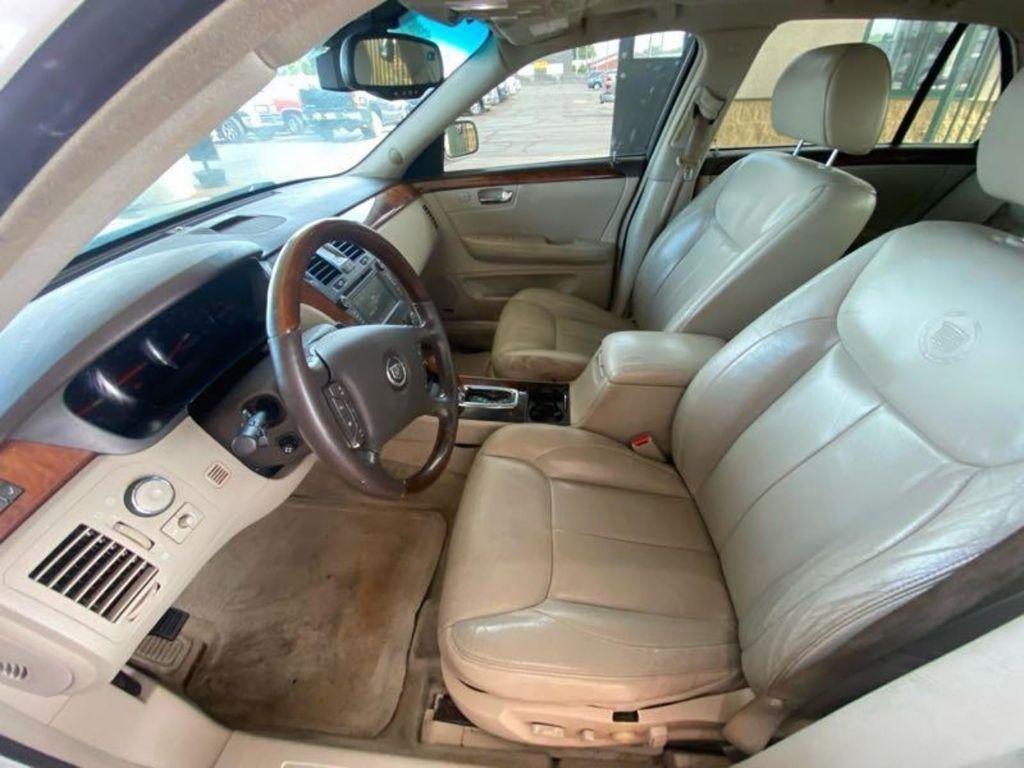 Cadillac DTS Sedan 2007