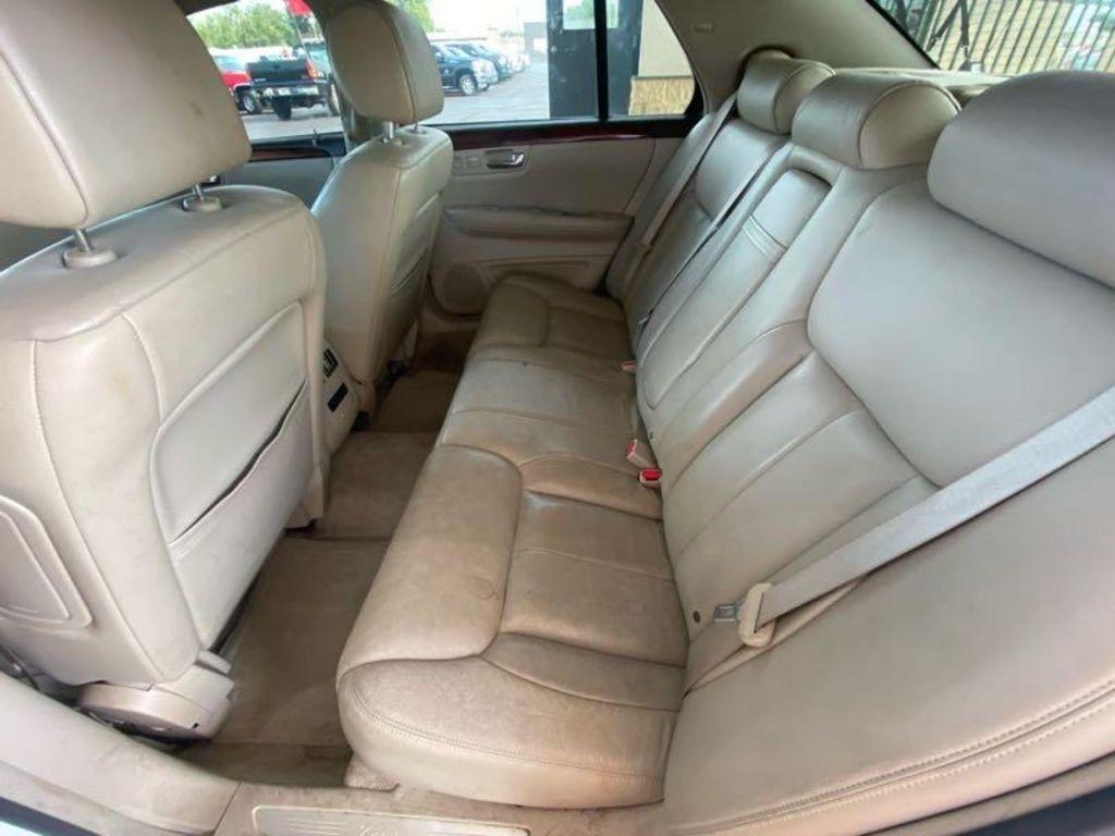 Cadillac DTS Sedan 2007