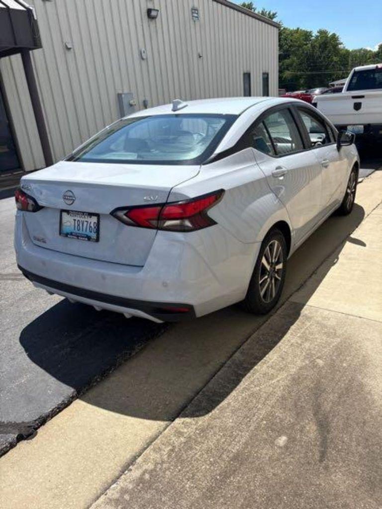 Nissan Versa SV 2023