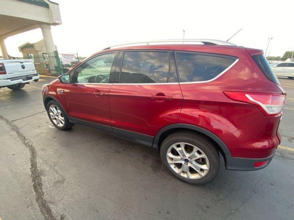Ford Escape Titanium 4WD 2016