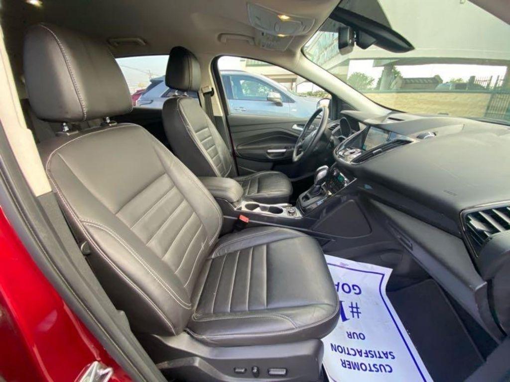 Ford Escape Titanium 4WD 2016