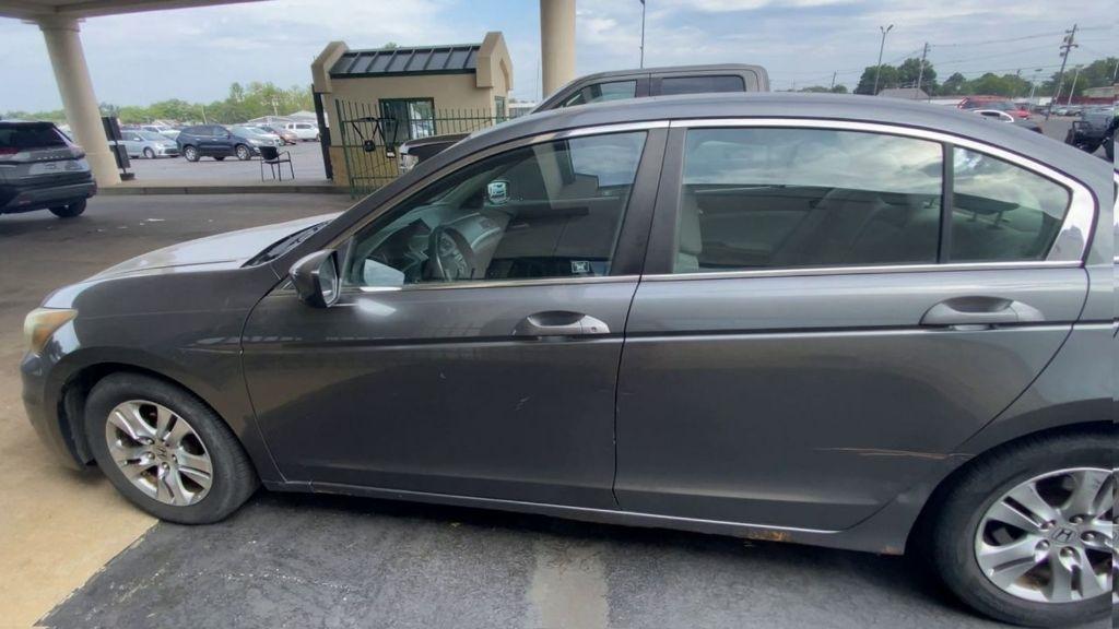 Honda Accord photo 6