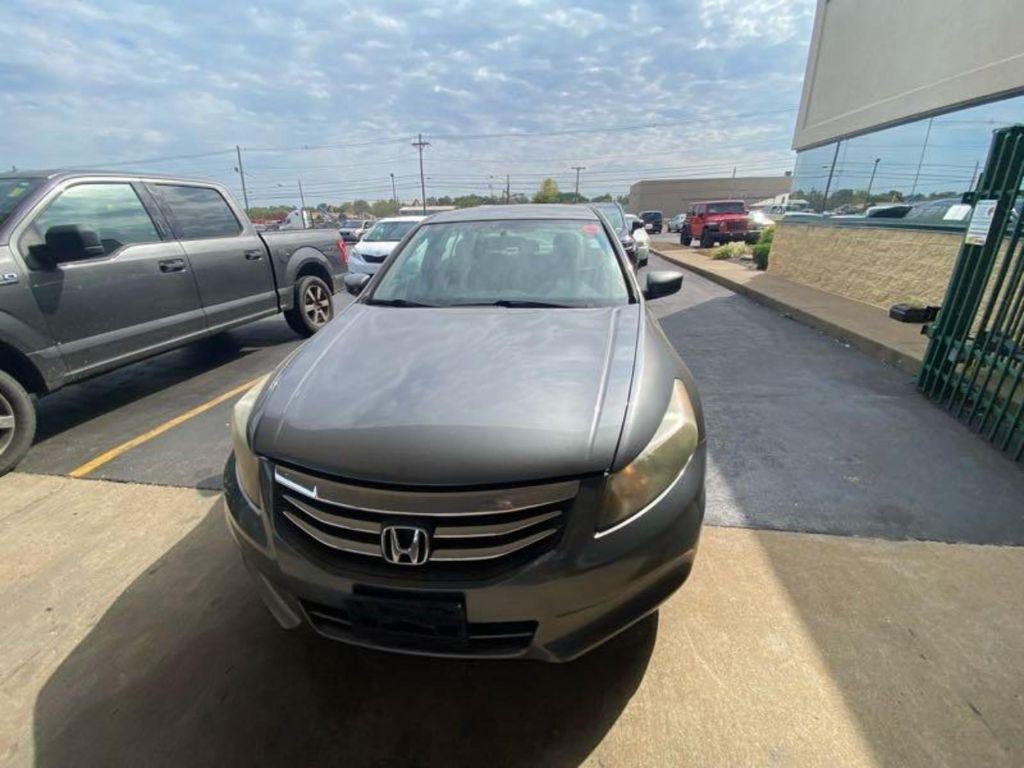 Honda Accord photo 7