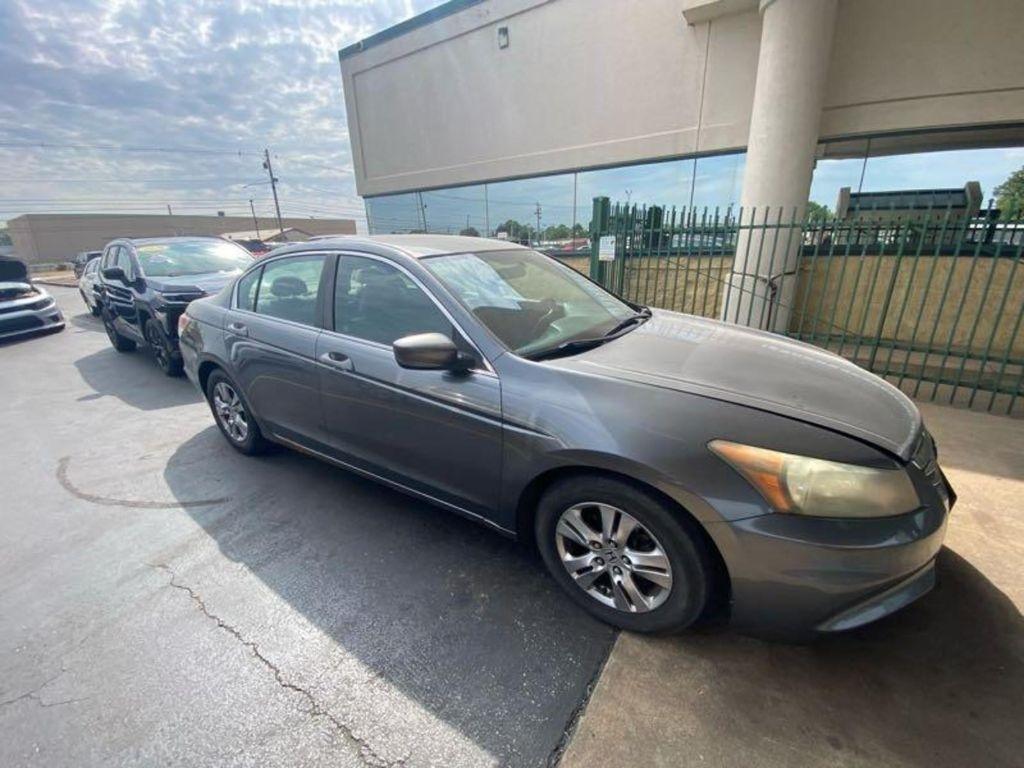 Honda Accord photo 8