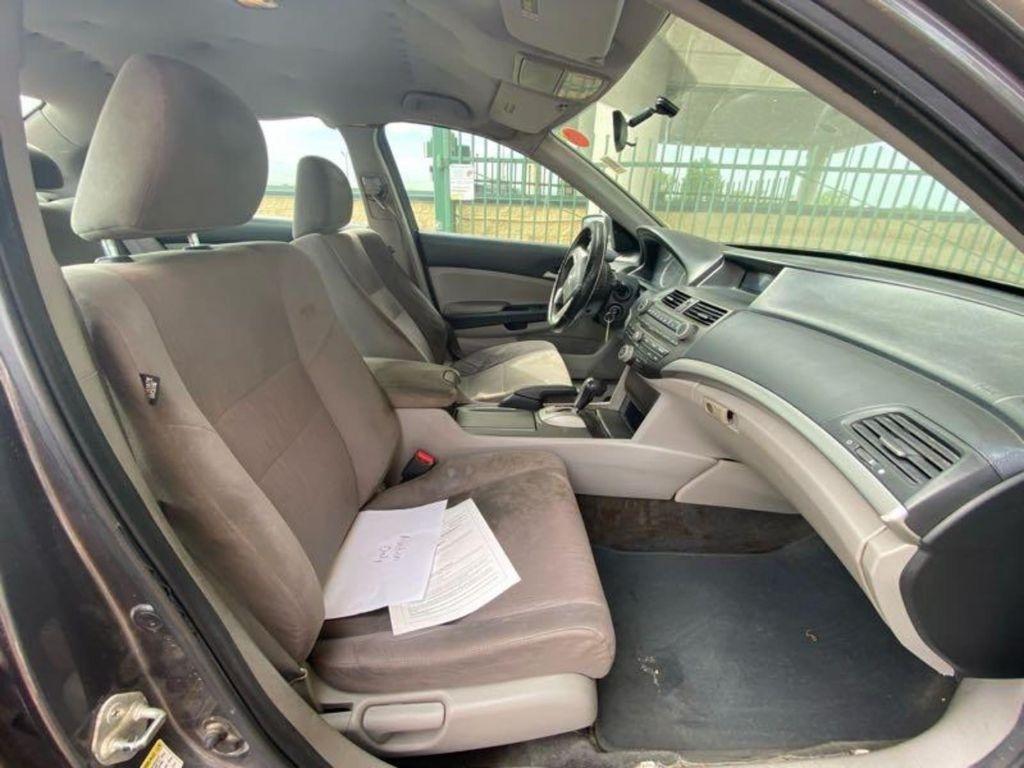 Honda Accord photo 12