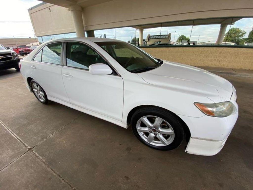 Toyota Camry photo 6