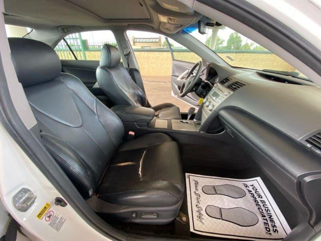 Toyota Camry photo 13