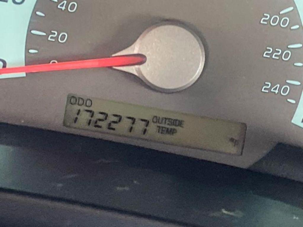 Toyota Camry photo 16