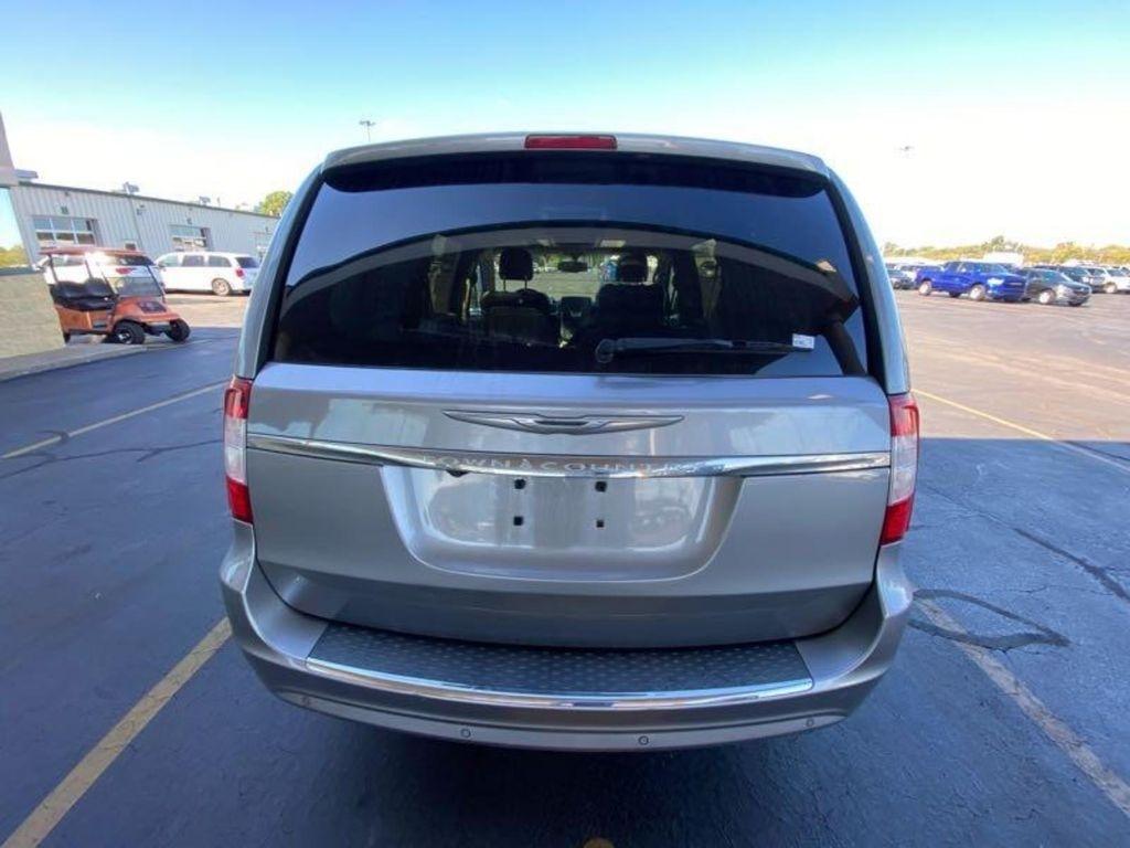 Chrysler Town & Country Touring-L 2014