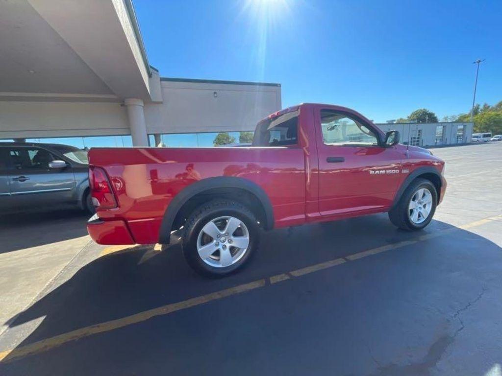 Dodge 1500 ST SWB 2WD 2012