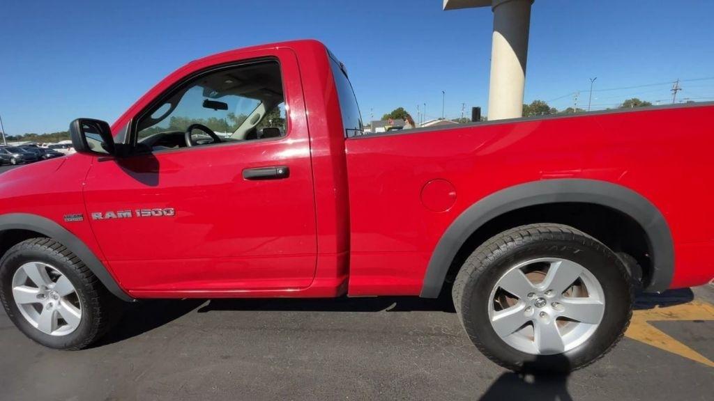 Dodge 1500 ST SWB 2WD 2012