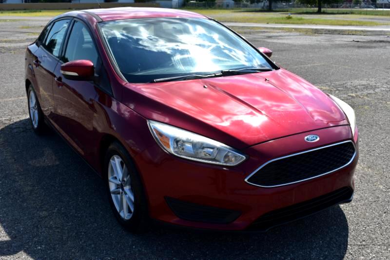 2015 Ford Focus SE photo 2