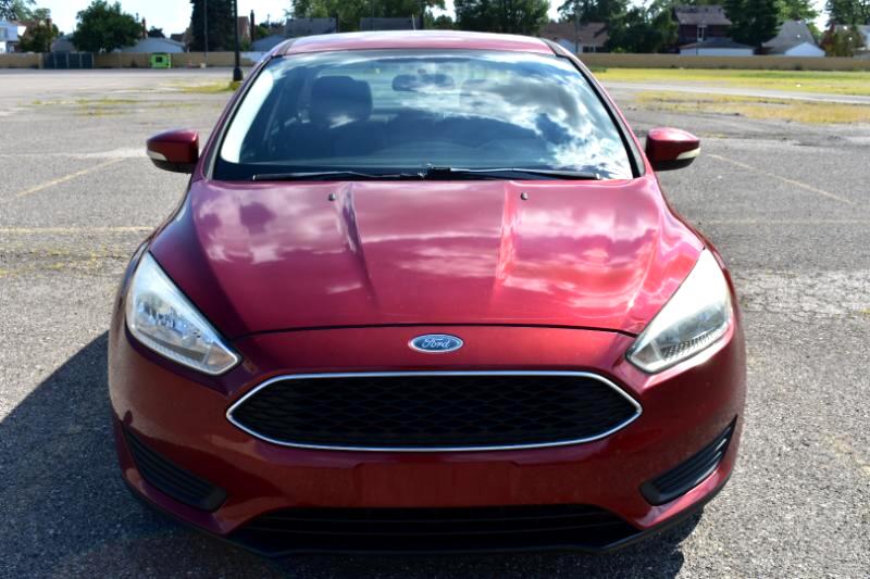 2015 Ford Focus SE photo 4