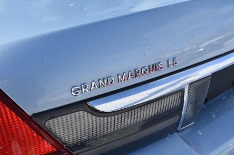 Mercury Grand Marquis 4dr Sdn LS 2011