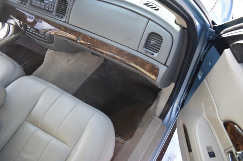 Mercury Grand Marquis 4dr Sdn LS 2011