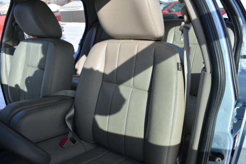 Mercury Grand Marquis 4dr Sdn LS 2011