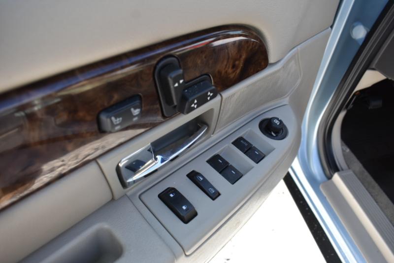 Mercury Grand Marquis 4dr Sdn LS 2011