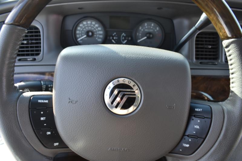 Mercury Grand Marquis 4dr Sdn LS 2011