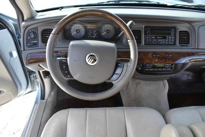 Mercury Grand Marquis 4dr Sdn LS 2011