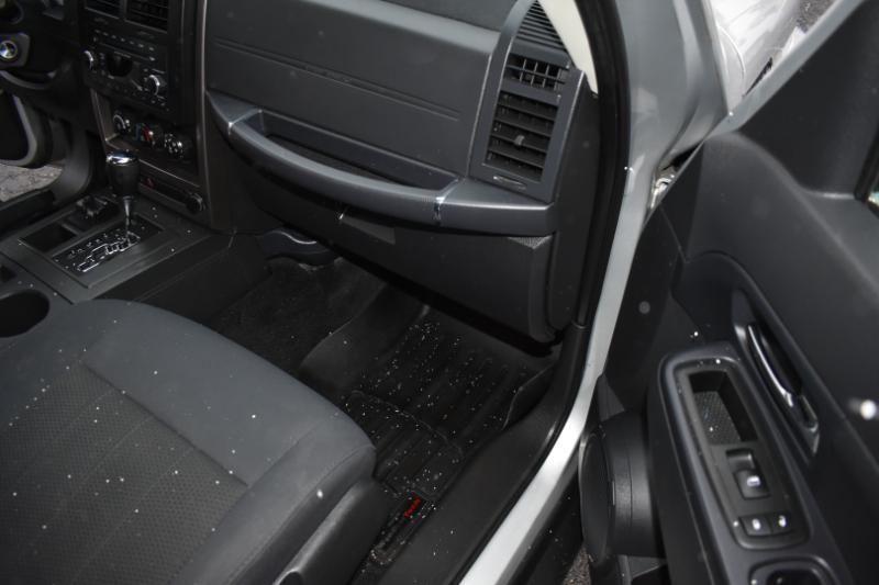 Jeep Liberty 4WD 4dr Sport 2012