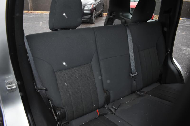 Jeep Liberty 4WD 4dr Sport 2012