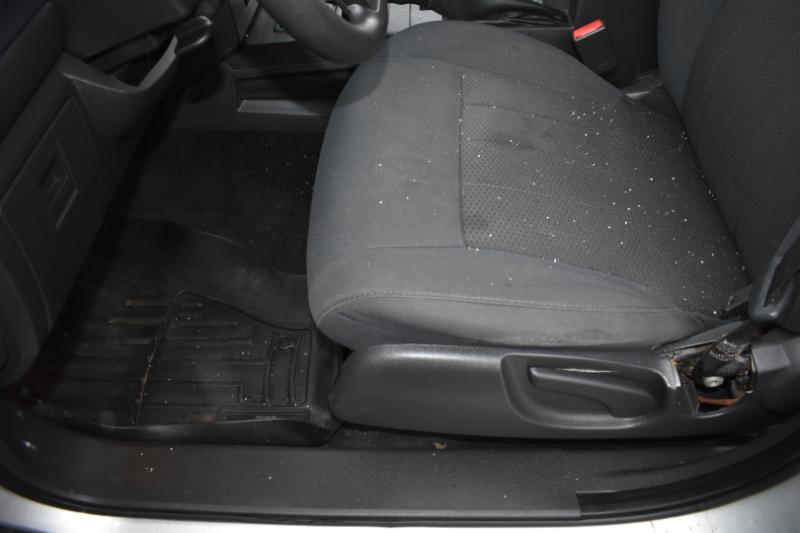 Jeep Liberty 4WD 4dr Sport 2012