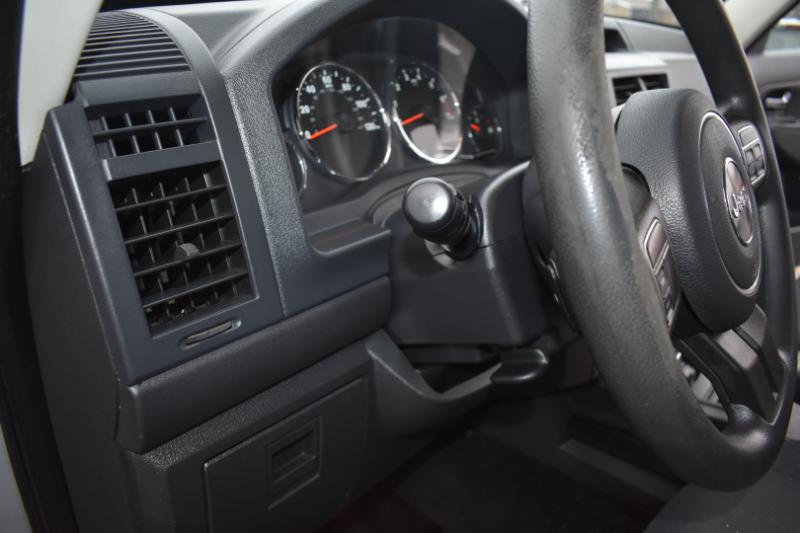 Jeep Liberty 4WD 4dr Sport 2012