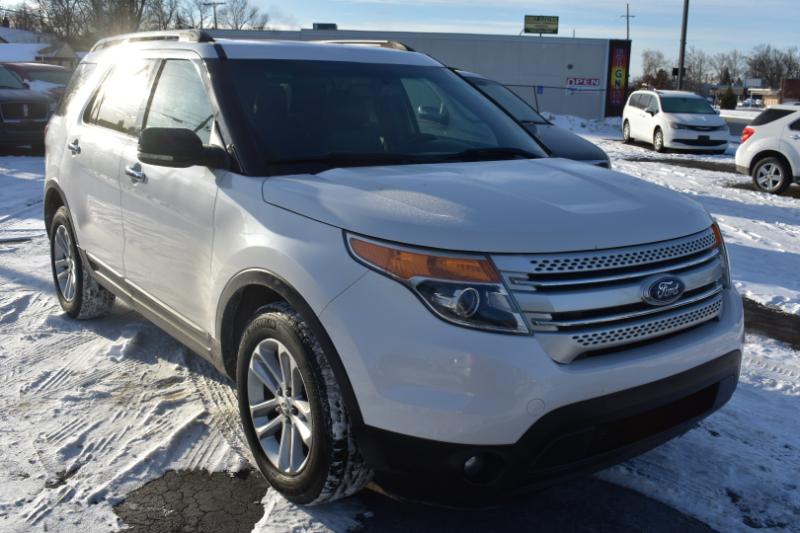 Ford Explorer 4WD 4dr XLT 2011