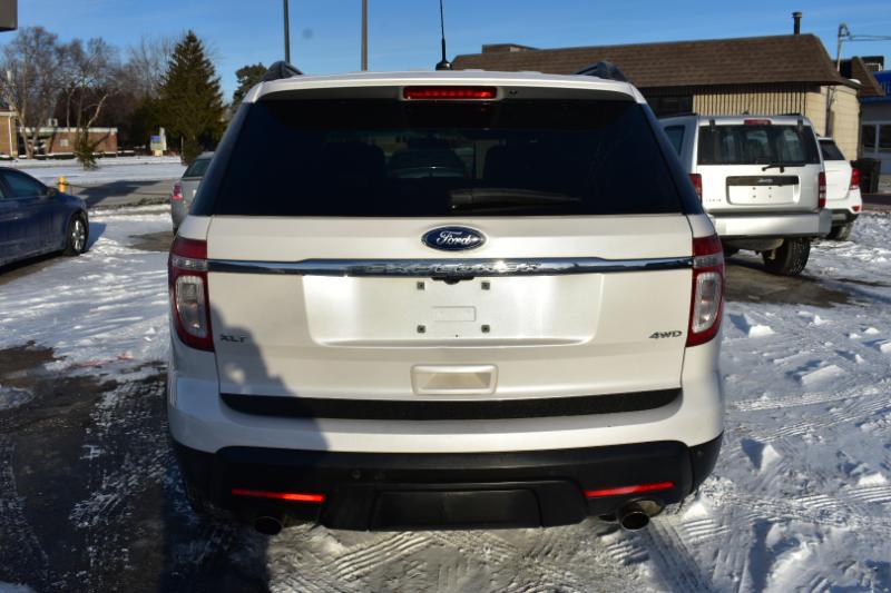 Ford Explorer 4WD 4dr XLT 2011