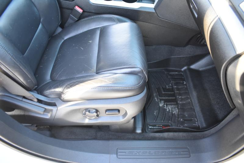 Ford Explorer 4WD 4dr XLT 2011