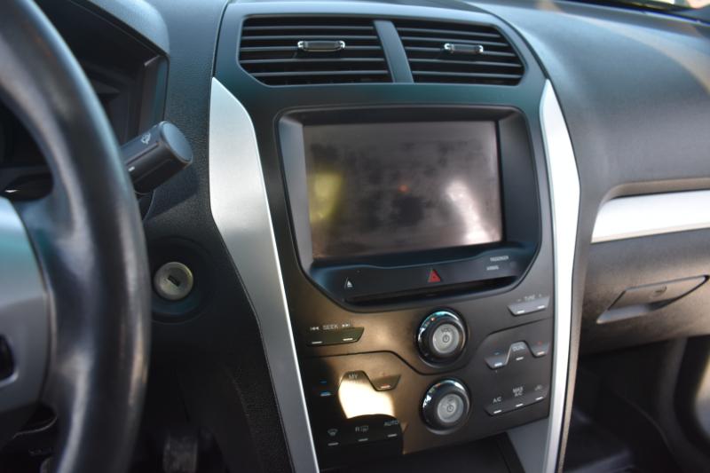 Ford Explorer 4WD 4dr XLT 2011