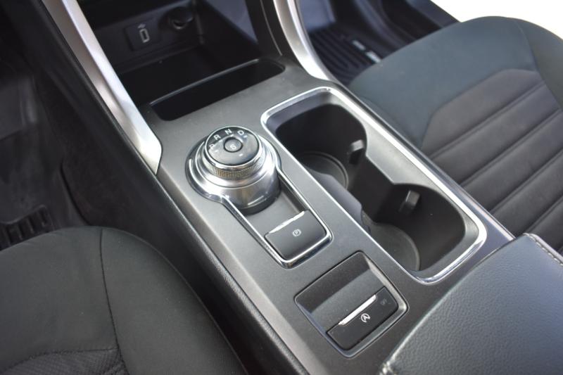 Ford Fusion SE FWD 2017