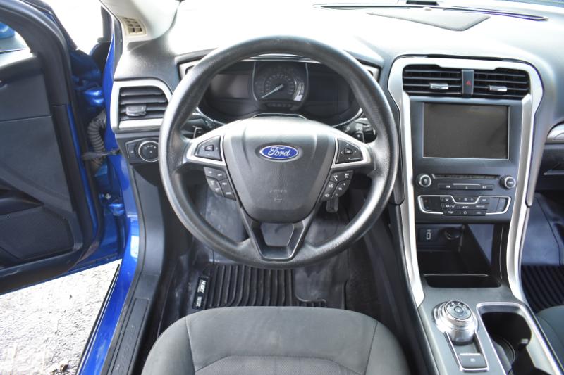 Ford Fusion SE FWD 2017