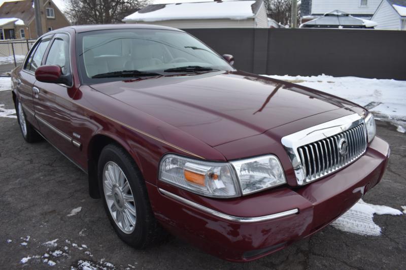 Mercury Grand Marquis 4dr Sdn LS 2009