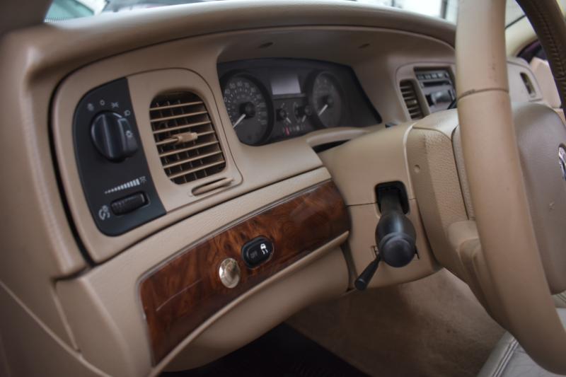 Mercury Grand Marquis 4dr Sdn LS 2009