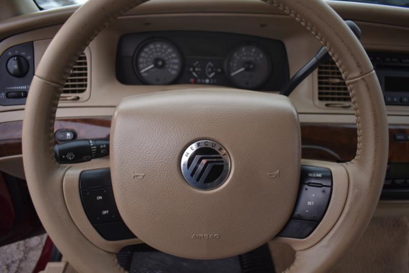 Mercury Grand Marquis 4dr Sdn LS 2009