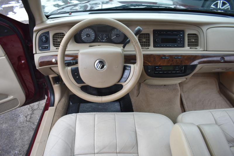 Mercury Grand Marquis 4dr Sdn LS 2009