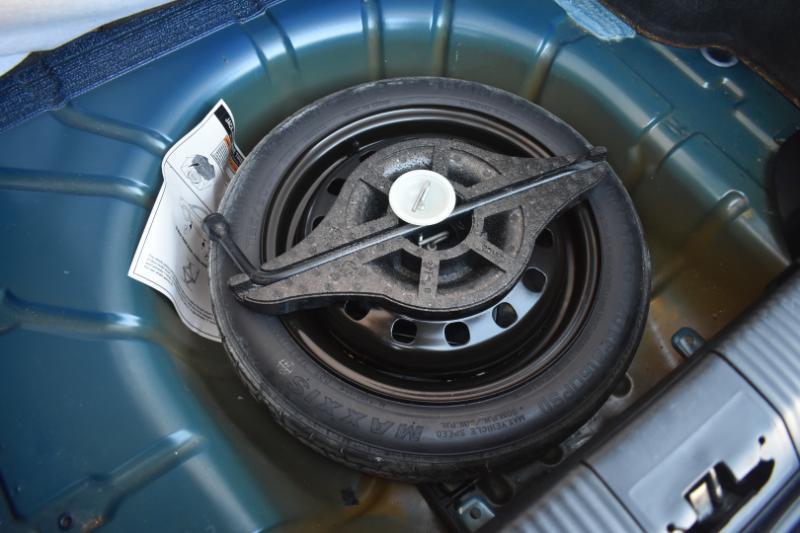 Ford Focus 4dr Sdn SE 2010