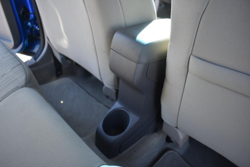 Ford Focus 4dr Sdn SE 2010