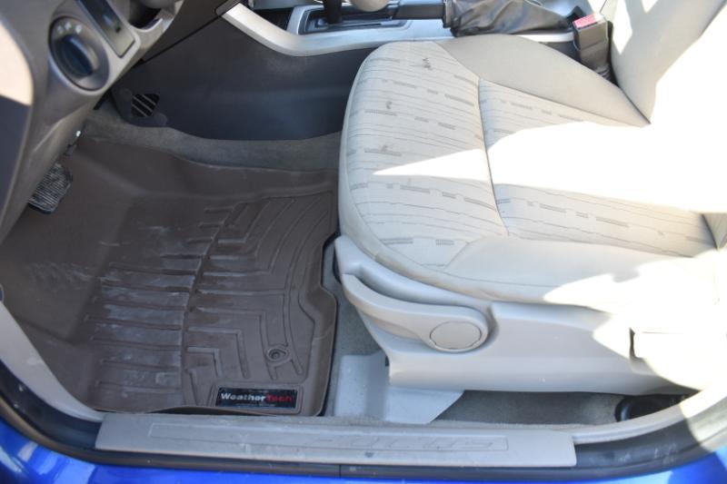 Ford Focus 4dr Sdn SE 2010