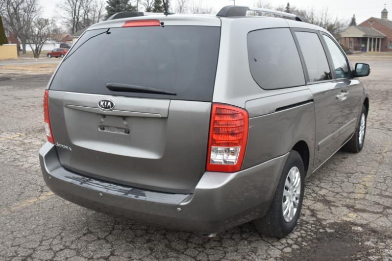 Kia Sedona 4dr LWB LX 2011