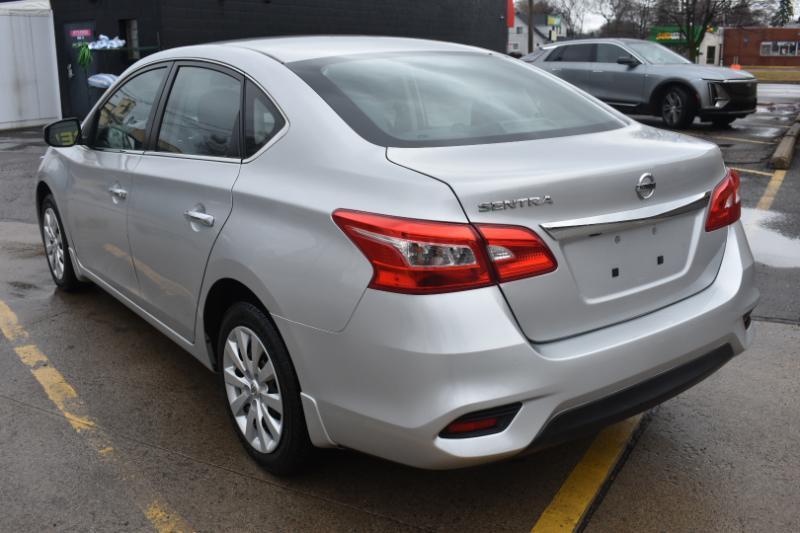 Nissan Sentra S CVT 2019