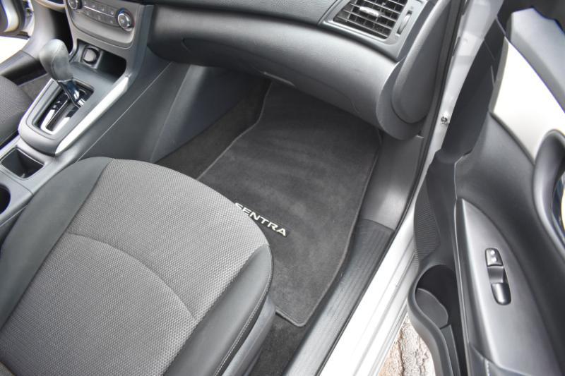 Nissan Sentra S CVT 2019