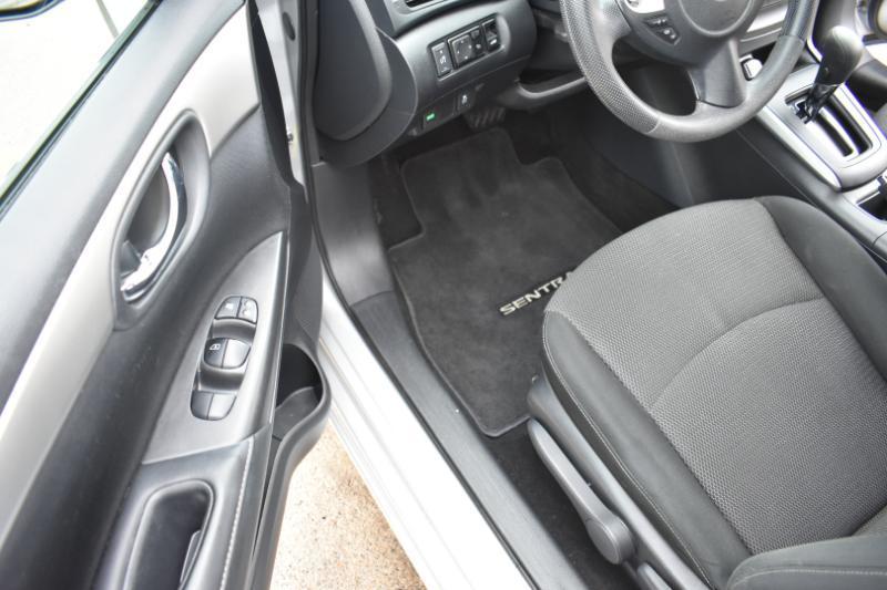 Nissan Sentra S CVT 2019