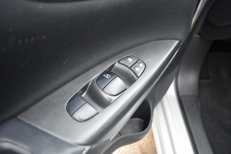 Nissan Sentra S CVT 2019