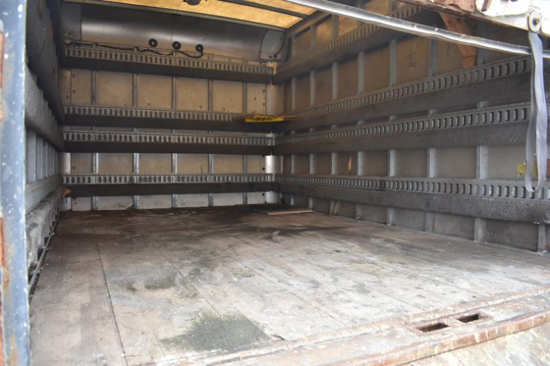 Chevrolet Express Commercial Cutaway 139" WB C6Y SRW 2007