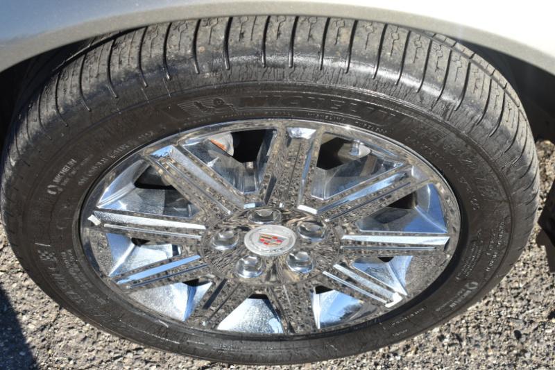 Cadillac DTS 4dr Sdn Premium Collection 2011