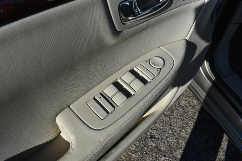 Cadillac DTS 4dr Sdn Premium Collection 2011