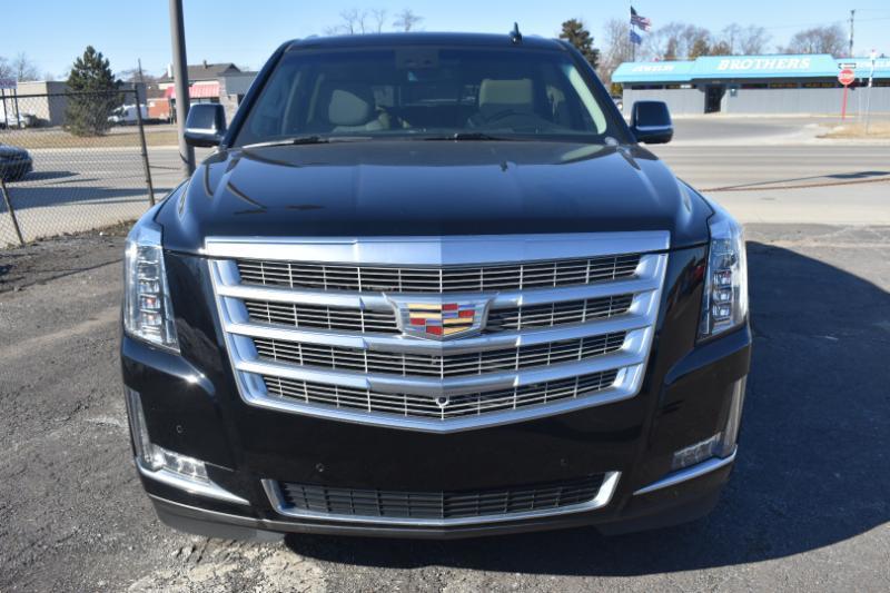 Cadillac Escalade ESV 4WD 4dr Luxury 2019
